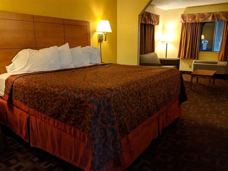 Super 8 By Wyndham Nashville Near Downtown / I-40 Dış mekan fotoğraf