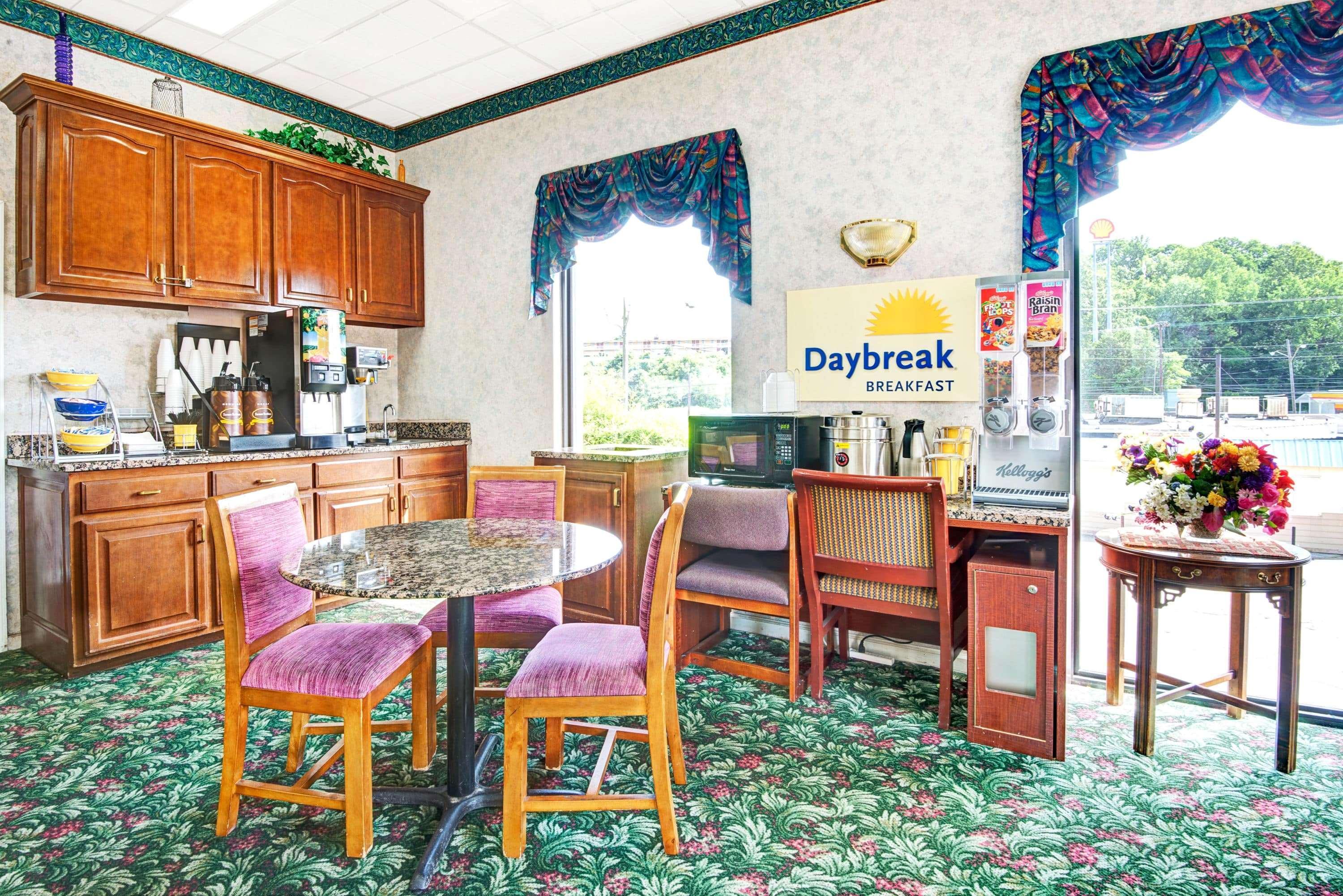 Super 8 By Wyndham Nashville Near Downtown / I-40 Dış mekan fotoğraf